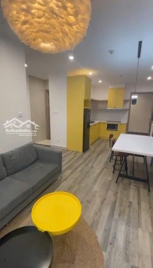 cho thuê 2n1vs full đồ tòa s2, gần bến xe bus, gần tòa nhà văn phòng technopark, tầng trung