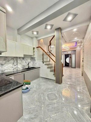 cho thuê nhà 1 trệt 1 lầu 2pn 2wc 4x14m hẻm đường bùi văn ba quận 7