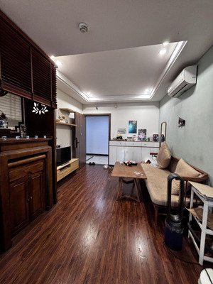 cho thuê nhà riêng nguyễn lân, diện tích 40 m, giá 4,5 triệu có bếp riêng, sạch sẽ, ô tô tránh