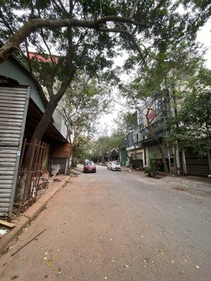 bán đất có sẵn xưởng, diện tích 150m2