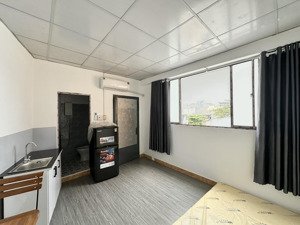 new 100% phòng giá rẻ q3, full nội thất cửa sổ đón sáng,cho nuôi pet nhỏ,gần ngay bờ kè hoàng sa