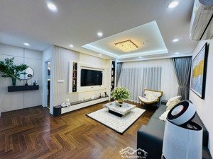 cần bán gấp căn hộ 2pn goldmark city 6,6 tỷ full nội thất, có slot ô tô. xem nhà 24/24