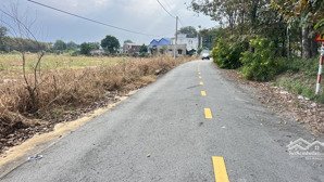 bán đất 3 lô liền kề phường bình dương cách huỳnh văn luỹ hơn 100m đường nhựa 7m thông khắp nơi