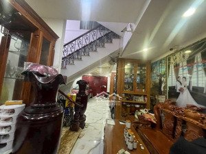 bán gấp trong tháng - bán nhà mặt tiền thích quảng đức 120m² 3 tầng - giá bán 23 tỷ