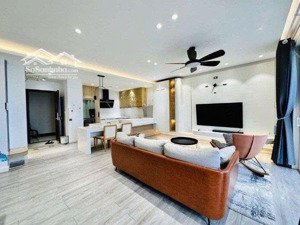 chính chủ cho thuê căn hộ cao cấp ngay quận tân phú,2pn, full nội thất, lh: em dương)