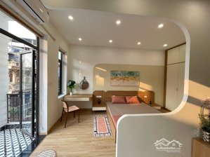 nhà mới !! vị trị cực đẹp gần ngã tư sở, time city, bách kinh xây