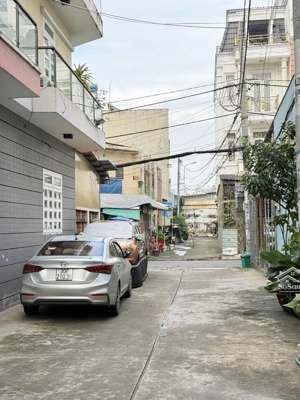 bán nhà riêng hẻm xe hơi hương lộ 2, 4 tầng, 52m2 chỉ hơn 5 tỷ