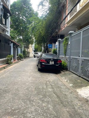 bán mảnh đất phố linh lang, 82m2, ô tô tránh, xây toà căn hộ, 38 tỷ. lh 