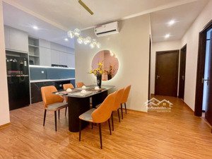 bán nhanh 2pn vov mễ trì giá 5 tỷ full nội thất mới sửa lh : 