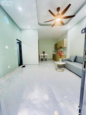 NHÀ 2/ ĐƯỜNG PHẠM VĂN BẠCH, NGAY SÂN BAY, 5x7m, TẶNG NỘI THẤT, 3PN