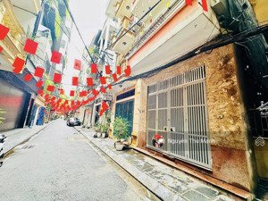 phân lô quân đội- lô góc 2 thoáng- oto vào nhà- nhà đẹp ở ngay