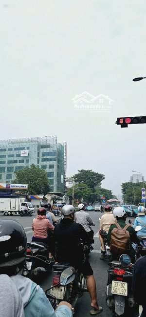 240 tr/m2: bán ngay 150m2= 5.8x25.5m nhà mặt tiền nguyễn văn cừ gần trần hưng đạo, 3 tầng hđt 100tr