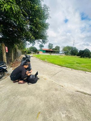 đất diên hòa: không bơi - chỉ lời