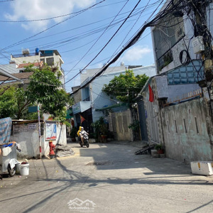 nhà cũ tiện xây mới cho thuê kinh doanh, ngay tân quý, dt 4x12m, sổ vuông,