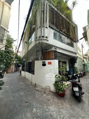 bán nr tại phường 7, q10, giá cực chất 8,5 tỷ, 40,4m2, 4 tầng, 3pn, 3wc