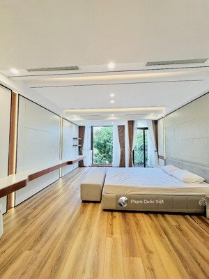 bán nhà liền kề thượng thanh long biên 6 tầng full nội thất gara 2 ô tô