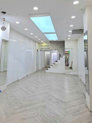 nhà mặt tiền đường sư vạn hạnh giá rẻ cho thuê ngay có hỗ trợ công ty xuất vat