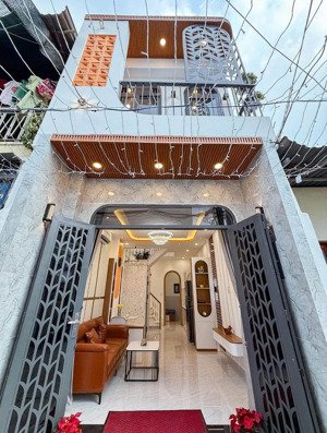 tìm chủ mới nhà nhật tảo, phường 8, quận 10 đang cho thuê 12tr/tháng. sổ hồng riêng 52m2