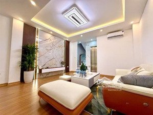 siêu phẩm phố hào nam- lô góc- thang máy - mt 5m -nhỉnh 12 tỷ