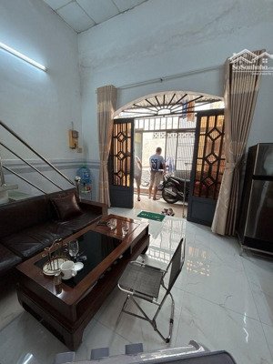 3.65 tỷ, 4m1 x 10m, 2 tầng, nguyễn văn quá