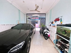 nhà 4 tầng đường nhựa 8m thông nhiều.