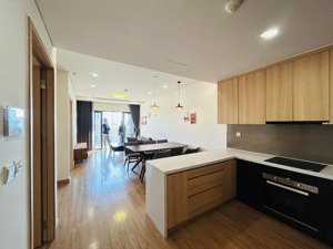 bán căn hộ 3pn 86m2 cực hiếm, full nội thất, tầng trung. ban công view đẹp, giá chỉ 11 tỷ.