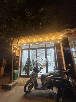 xem là mua - 3,x tỷ hẻm 6m - nhà cực đẹp 2tầng - tân chánh hiệp, q12