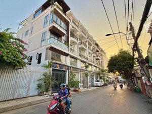 siêu phẩm bên sông nhà đẹp 2 tầng 100m hxh hiệp bình chánh sát gigamall