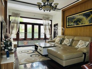 bán nhà đẹp lạc long quân 50/55m2 x mt4,2 x 5tang (19.8ty tlcc)ôtô 16 chỗ qua nhà- gara - ngõ thông