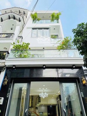 tôi cần bán gấp nhà cmt8-quận 3. dt79m2/4tỷ170. gần vòng xoay dân chủ, đang cho thuê 23triệu/tháng