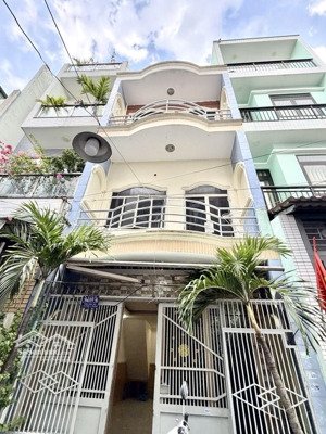 hiếm 3 tầng, (5pn) - thoại ngọc hầu - thạch lam - dt: 4 x 12.5 - trước cho thuê 12tr/th - nhận ngay