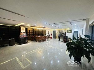 bán tòa nhà 9 tầng giải phóng - tương mai - ô tô - kd văn phòng - 240m x 9t. giá bán 137.5 tỷ