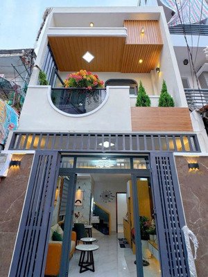 nhà mới full nội thất trệt lầu 3pn 2wc lê quang định gần sân bay giá 17 triệu