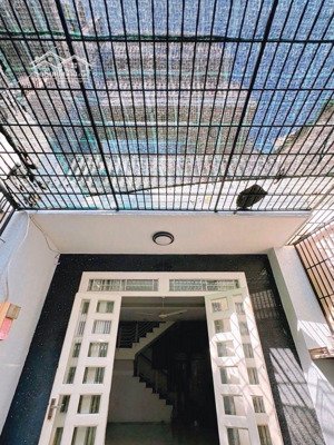 hxh hoàng hoa thám p.5 phú nhuận 4 tầng btct 5pn 6wc khai thác chdv 40tr/th giá chỉ 9.5