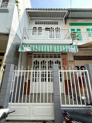 Nhà trệt lầu hẻm 67 Hùng Vương - Gần siêu thị Vincom