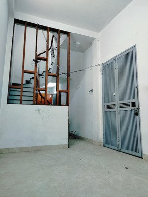 nhà dân xây, 4 tầng, gần ô tô, ngõ thông, gần trường học chỉ 4.6 tỷ