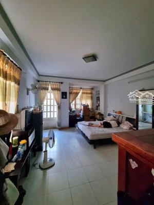 nhà hẻm xe hơi cách mạng tháng 8- 72m2- ngang 4.5*17m- 5 tầng- 6pn