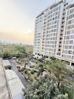 bán gấp căn hộ sky garden 3, diện tích 69m2 - 2pn 2wc lầu 6. giá đầu tư 5.2 tỷ rẻ nhất thị trường