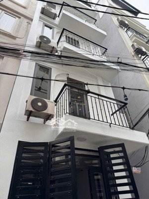 bán nhà riêng lĩnh nam 33m2 7,45 tỷ lô góc ngõ nông 2 thoáng