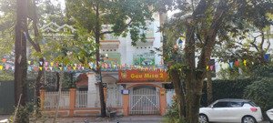 biệt thự linh đàm, phù hợp làm khách sạn, cải tạo được nhiều phòng, chỗ để oto thoái mái