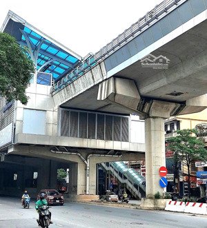 bán nhà hồ tùng mậu 45m - 8 tầng tm - gara - ngõ thông kd - sát mặt phố - giá cực êm