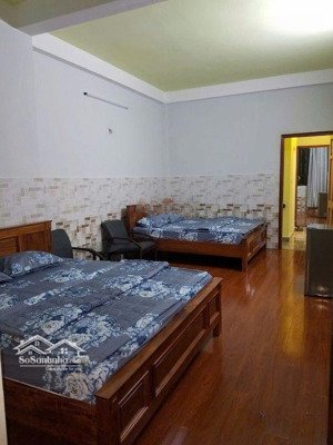 bán nhà hxh ngay chợ tân định - nhà cũ tiện cải tạo thành chdv, dòng tiền tốt. 75m2 và 2mt