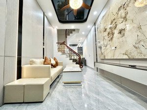 bán nhà ngọc khánh ba đình 34m2 x 4 tầng - nhà đẹp mới xây - 2 thoáng - gần phố gần ô tô