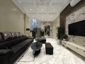 bán nhà ngọc khánh ba đình : 41m2 x 6 tầng thang máy - nhà đẹp thoáng sáng - ô tô đỗ cửa