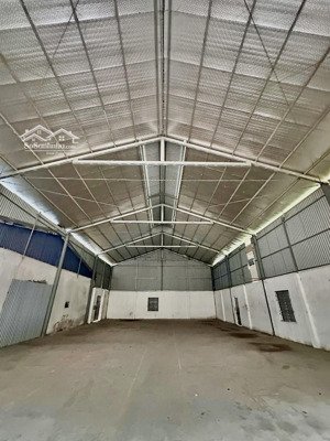 cho thuê 300m2 kho xưởng tại cầu diễn- từ liêm - hà nội. lh 