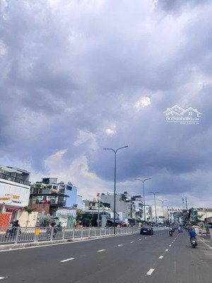 bán mặt tiền đường 12m dương quản hàm .p6.gò vấp (9,2mx45) khu vực xây 7 lầu. cấp 4 giá 52 tỷ tl
