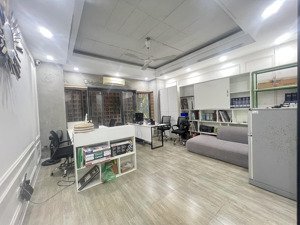 chính chủ cho thuê tầng 2 nhà liền kề văn phú - văn phòng 45m đẹp, đủ tiện nghi - giá chỉ 5.5 triệu