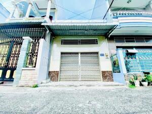 Nhà mặt tiền hẻm đường CMT8 gần chợ An Thới