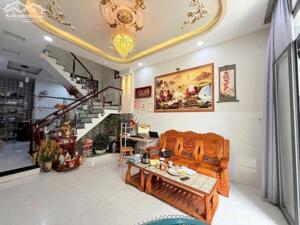 Gần ĐHKT Nguyễn Tri Phương, Q10, nhà đẹp 5 Tầng, 57m2, ngang 5.3m, 6Pn, gần MT, 8.x Tỷ