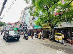 bán nhà mặt phố tôn thất tùng - đống đa. 55m, 3t, mt 7m. dòng tiền 55tr. giá chỉ 25 tỷ.